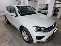 Gebraucht VW Touareg 262 PS (192 kW) 2017 Weiß SUV