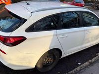 Gebraucht Hyundai i30 116 PS (85 kW) 2019 Weiß Kombi