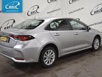 Gebraucht Toyota Corolla Hybrid 98 PS (72 kW) 2024 Silber Limousine