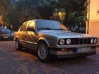 Gebraucht BMW 325 122 PS (89 kW) 1985 Beige Limousine