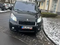 Gebraucht Peugeot TePee 162 PS (119 kW) 2012 Schwarz Van / Kleinbus