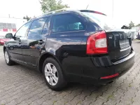 Gebraucht Skoda Octavia Impuls Edition 122 PS (89 kW) 2010 Schwarzmagic perleffekt Kombi
