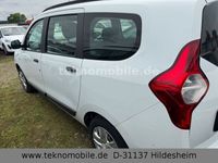 Gebraucht Dacia Lodgy 75 PS (55 kW) 2022 Weiß Van / Kleinbus
