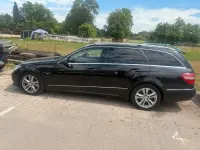 Gebraucht Mercedes E250 Avantgarde 204 PS (150 kW) 2011 Schwarz Kombi
