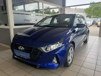 Gebraucht Hyundai i20 Pure 84 PS (61 kW) 2023 Blau Kleinwagen