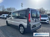 Gebraucht Opel Vivaro 114 PS (83 kW) 2012 Silber Van / Kleinbus