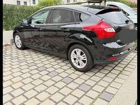 Gebraucht Ford Focus Ambiente 105 PS (77 kW) 2011 Limousine