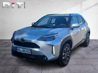 Gebraucht Toyota Yaris Cross 131 PS (96 kW) 2025 Shimmering silver metallic SUV