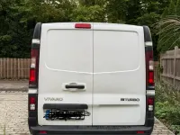 Gebraucht Opel Vivaro 125 PS (91 kW) 2017 Weiß Van / Kleinbus