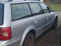 Gebraucht VW Passat Basis 101 PS (74 kW) 2004 Grau Limousine