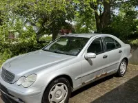 Gebraucht Mercedes C200 Classic 122 PS (89 kW) 2002 Silber Limousine