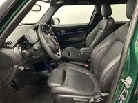 Gebraucht Mini Cooper Classic 136 PS (100 kW) 2023 British racing green Kleinwagen