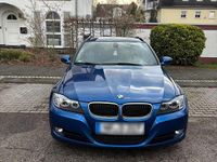 Gebraucht BMW 320 184 PS (135 kW) 2010 Blau Kombi