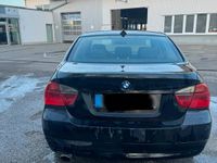 Gebraucht BMW 318 129 PS (94 kW) 2007 Schwarz Limousine