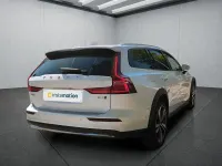 Gebraucht Volvo V60 CC 197 PS (144 kW) 2024 Weiß Kombi