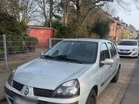 Gebraucht Renault Clio II 75 PS (55 kW) 2003 Silber Kleinwagen