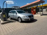 Gebraucht VW Passat 140 PS (102 kW) 2009 Grau Kombi