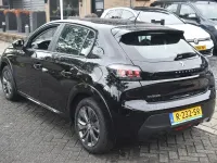 Gebraucht Peugeot e-208 Active 100 kW (136 PS) 2022 Schwarz Kleinwagen
