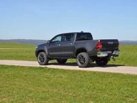 Neu Toyota HiLux Comfort 204 PS (150 kW) 2025 Marlingrau Abholung