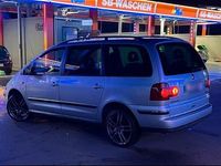 Second-hand VW Sharan 140 CP (102 kW) 2008 Gri Monovolum
