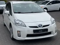 Gebraucht Toyota Prius Life 99 PS (72 kW) 2013 Weiß Limousine