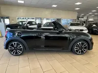 Gebraucht Mini John Cooper Works Cabriolet 178 PS (130 kW) 2021 Schwarz midnight black metallic (metallic) Cabrio