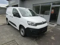 Gebraucht Citroën e-Berlingo PureTech 110 PS (80 kW) 2021 Weiß Van / Kleinbus
