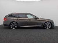 Gebraucht BMW M550 Performance 400 PS (294 kW) 2019 Champagner quarzx08braun Limousine