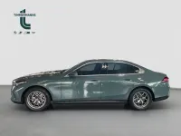 Neu BMW 520 Sport Line 208 PS (152 kW) 2025 Grün Limousine