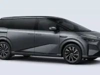 Neu XPENG X9 235 kW (320 PS) 2026 Grau (matte gray) Van / Kleinbus
