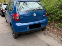 Second-hand VW Fox 55 CP (40 kW) 2006 Albastru Hatchback