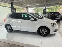 Gebraucht VW Polo Allstar 75 PS (55 kW) 2017 Weiß Kleinwagen