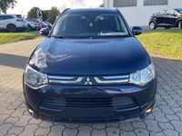 Gebraucht Mitsubishi Outlander Invite 150 PS (110 kW) 2013 Blau SUV