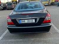 Gebraucht Mercedes E220 Avantgarde 170 PS (125 kW) 2007 Schwarz Limousine