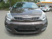 Gebraucht Kia Rio Spirit 90 PS (66 kW) 2013 Braun Limousine