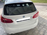Gebraucht BMW 216 Efficient Dynamics 109 PS (80 kW) 2019 Weiß Kombi