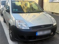 Gebraucht Ford Fiesta 60 PS (44 kW) 2004 Silber Kleinwagen