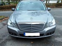 Gebraucht Mercedes E200 136 PS (100 kW) 2011 Grau Kombi