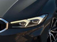 Gebraucht BMW 330 Sport Line 245 PS (180 kW) 2023 Grau Kombi