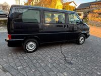 Second-hand VW Caravelle 102 CP (75 kW) 2002 Negru Van