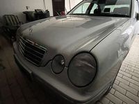 Gebraucht Mercedes E200 Elegance 163 PS (119 kW) 2000 Silber Limousine