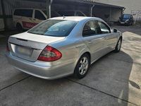 Gebraucht Mercedes E200 184 PS (135 kW) 2006 Silber Limousine