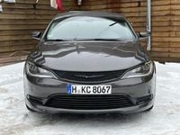 Gebraucht Chrysler 200 184 PS (135 kW) 2014 Grau Limousine