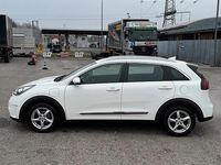 Gebraucht Kia Niro Silver 141 PS (103 kW) 2017 Weiß SUV