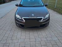 Gebraucht Peugeot 308 Active 120 PS (88 kW) 2015 Braun Limousine