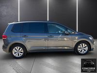 Gebraucht VW Touran Comfortline 116 PS (85 kW) 2018 Grau Van / Kleinbus
