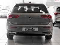 Gebraucht VW Golf VIII Active 131 PS (96 kW) 2023 Mondsteingrau Limousine
