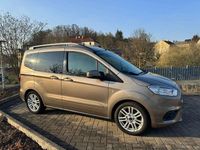 Gebraucht Ford Tourneo Courier Titanium 101 PS (74 kW) 2019 Pyritsilber metallic Van / Kleinbus
