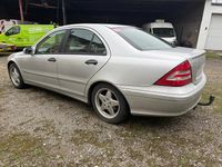 Gebraucht Mercedes C200 Classic 122 PS (89 kW) 2004 Silber Limousine