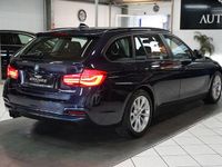 Gebraucht BMW 330 Advantage 252 PS (185 kW) 2016 Blau Kombi